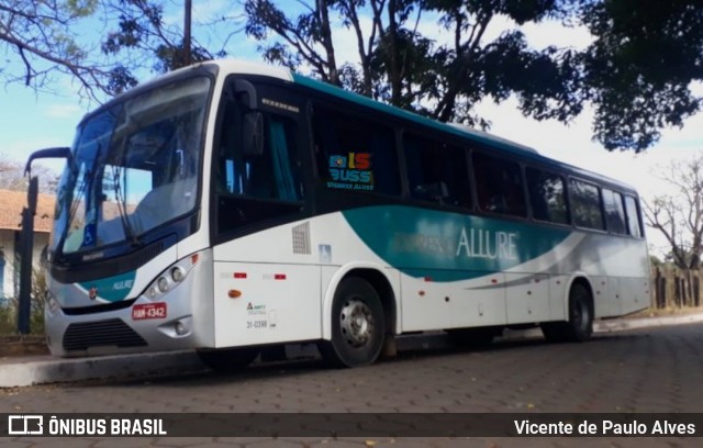 Expresso Allure 52 na cidade de Matozinhos, Minas Gerais, Brasil, por Vicente de Paulo Alves. Número da foto: #8868377.