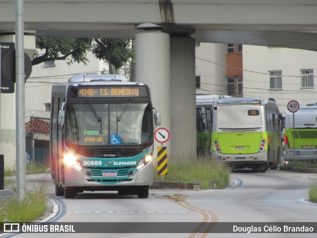 Expresso Luziense > Territorial Com. Part. e Empreendimentos 30689 na cidade de Belo Horizonte, Minas Gerais, Brasil, por Douglas Célio Brandao. Número da foto: #8893489.