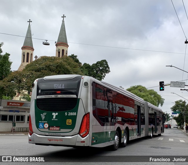 Via Sudeste Transportes S.A. 5 2808 na cidade de São Paulo, São Paulo, Brasil, por Francisco  Junior. ID da foto: 8894735.