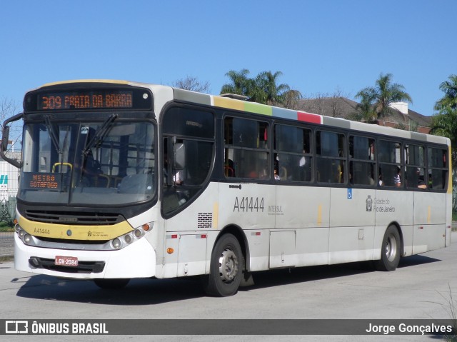 Real Auto Ônibus A41444 na cidade de Rio de Janeiro, Rio de Janeiro, Brasil, por Jorge Gonçalves. Número da foto: #8893124.