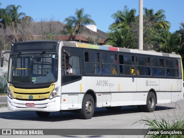 Real Auto Ônibus A41096 na cidade de Rio de Janeiro, Rio de Janeiro, Brasil, por Jorge Gonçalves. Número da foto: #8899861.