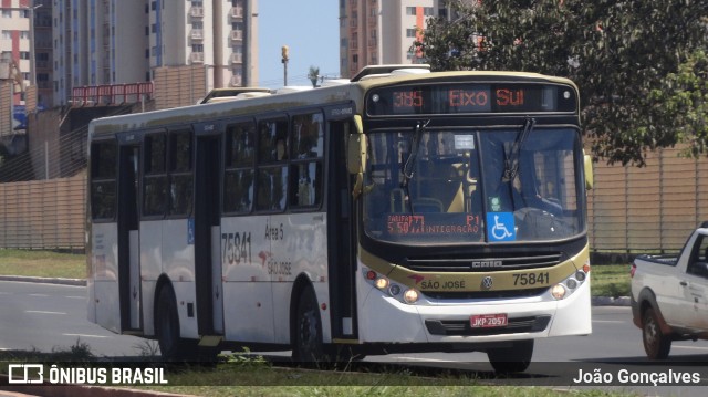 Expresso São José 75841 na cidade de Taguatinga, Distrito Federal, Brasil, por João Gonçalves. Número da foto: #8897218.