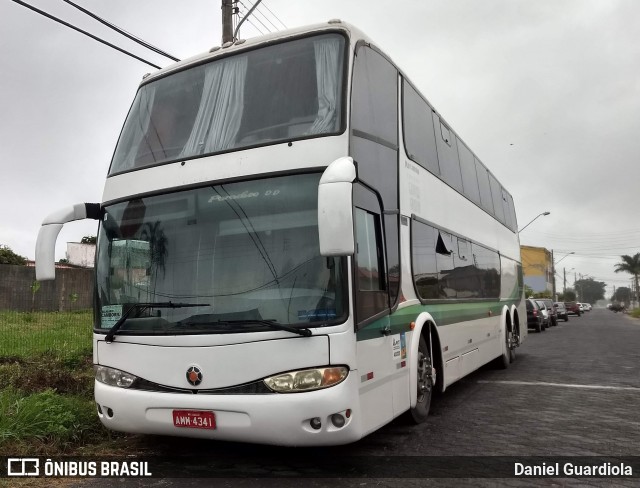 Ônibus Particulares 600 na cidade de Florianópolis, Santa Catarina, Brasil, por Daniel Guardiola. Número da foto: #8901015.