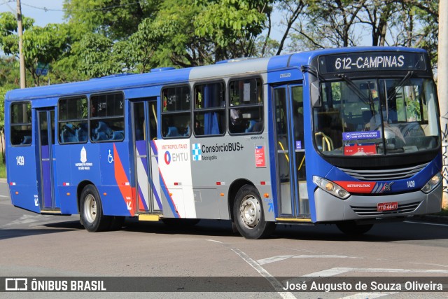 Expresso Metrópolis Transportes e Viagens 1439 na cidade de Campinas, São Paulo, Brasil, por José Augusto de Souza Oliveira. ID da foto: 8906853.