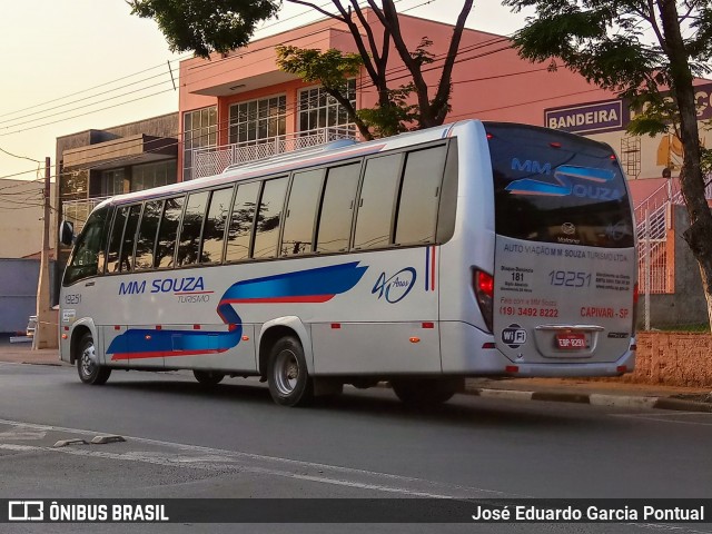 Auto Viação MM Souza Turismo 19251 na cidade de Monte Mor, São Paulo, Brasil, por José Eduardo Garcia Pontual. Número da foto: #8906478.