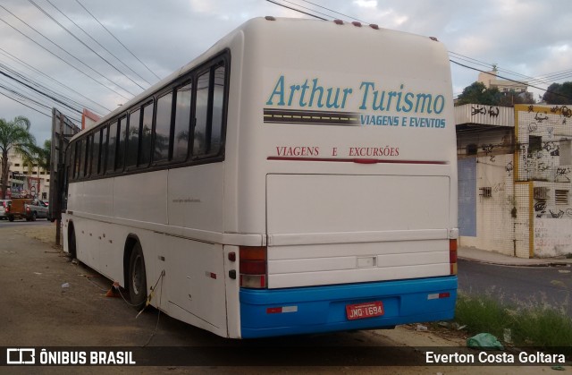 Ônibus Particulares JMQ1694 na cidade de Cariacica, Espírito Santo, Brasil, por Everton Costa Goltara. Número da foto: #8910152.