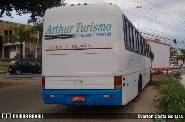 Ônibus Particulares JMQ1694 na cidade de Cariacica, Espírito Santo, Brasil, por Everton Costa Goltara. Número da foto: #8910154.
