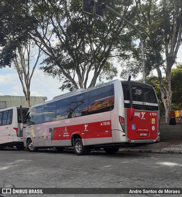 Pêssego Transportes 4 7019 na cidade de São Paulo, São Paulo, Brasil, por Andre Santos de Moraes. Número da foto: #8909149.