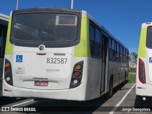 Viação Pavunense B32587 na cidade de Rio de Janeiro, Rio de Janeiro, Brasil, por Jorge Gonçalves. ID da foto: 8909849.