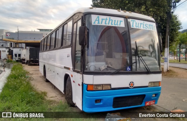 Ônibus Particulares JMQ1694 na cidade de Cariacica, Espírito Santo, Brasil, por Everton Costa Goltara. Número da foto: #8910156.
