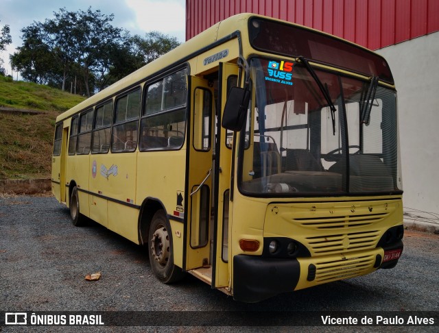 Ônibus Particulares 2318 na cidade de Lagoa da Prata, Minas Gerais, Brasil, por Vicente de Paulo Alves. ID da foto: 8909040.