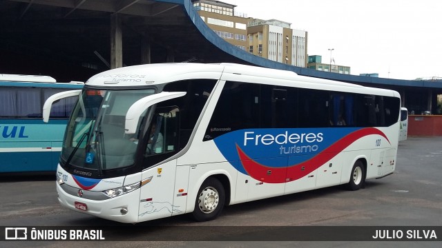 Expresso Frederes > Frederes Turismo 100 na cidade de Porto Alegre, Rio Grande do Sul, Brasil, por JULIO SILVA. ID da foto: 8913442.