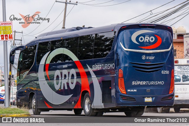 Autobuses Oro 6250 na cidade de Puebla, Puebla, México, por Omar Ramírez Thor2102. ID da foto: 8913205.