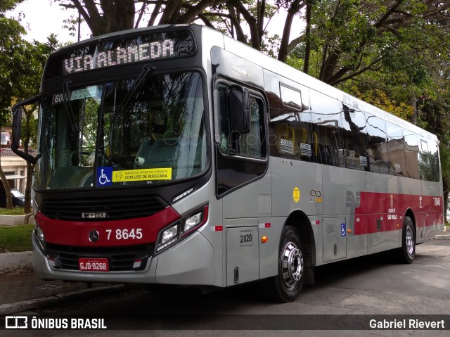 Transwolff Transportes e Turismo 7 8645 na cidade de São Paulo, São Paulo, Brasil, por Gabriel Rievert. Número da foto: #8911244.