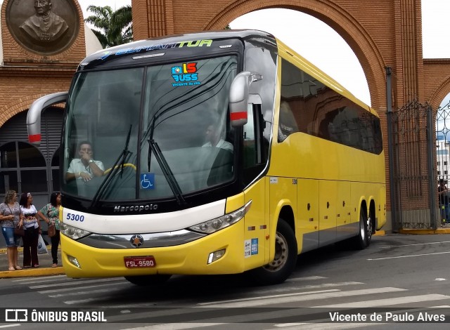 Eumar Tur 5300 na cidade de Aparecida, São Paulo, Brasil, por Vicente de Paulo Alves. Número da foto: #8911030.