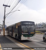 Via Sudeste Transportes S.A. 5 2689 na cidade de São Paulo, São Paulo, Brasil, por Andre Santos de Moraes. ID da foto: :id.