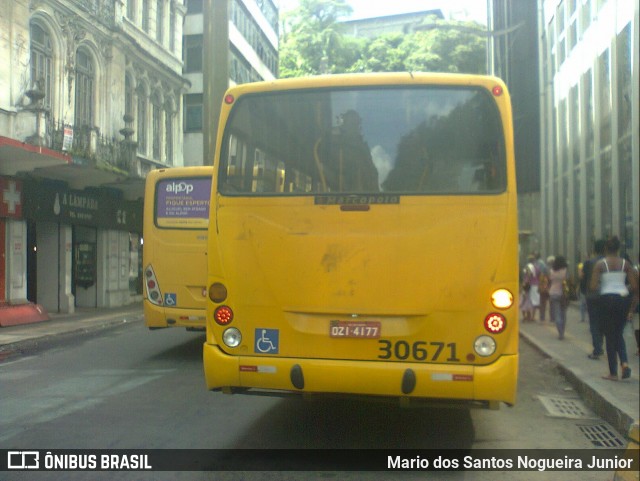 Plataforma Transportes 30671 na cidade de Salvador, Bahia, Brasil, por Mario dos Santos Nogueira Junior. ID da foto: 8917711.