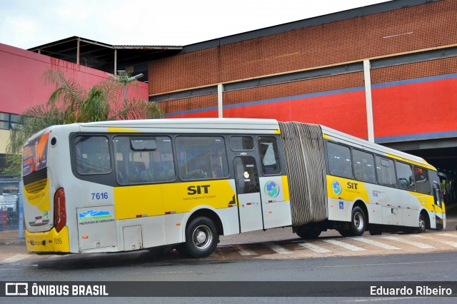 Autotrans Transportes Urbanos e Rodoviários 7616 na cidade de Uberlândia, Minas Gerais, Brasil, por Eduardo Ribeiro. Número da foto: #8921097.