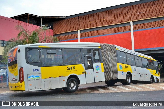 Autotrans Transportes Urbanos e Rodoviários 7616 na cidade de Uberlândia, Minas Gerais, Brasil, por Eduardo Ribeiro. ID da foto: 8921097.