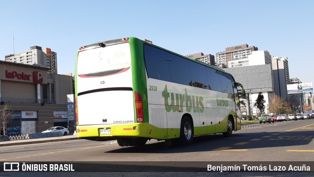 TurBus 2938 na cidade de Estación Central, Santiago, Metropolitana de Santiago, Chile, por Benjamín Tomás Lazo Acuña. Número da foto: #8923611.
