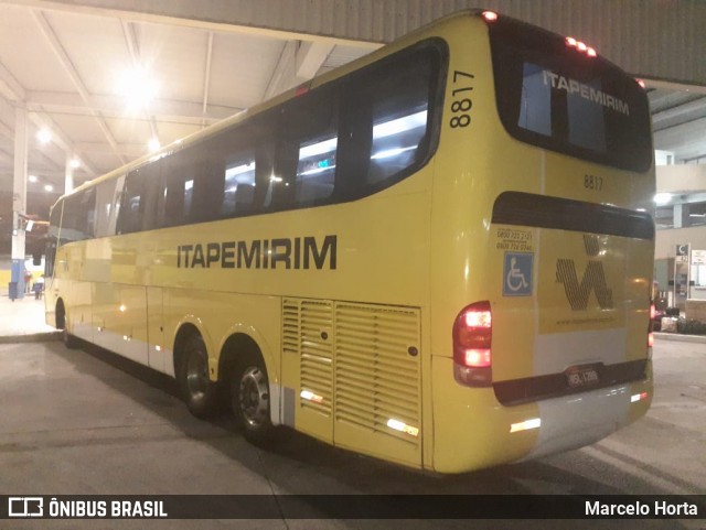 Viação Itapemirim 8817 na cidade de Rio de Janeiro, Rio de Janeiro, Brasil, por Marcelo Horta. Número da foto: #8926572.