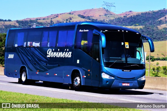 Divinéia Turismo 2000 na cidade de Roseira, São Paulo, Brasil, por Adriano Duarte. Número da foto: #8925562.