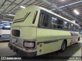 Ônibus Particulares 3207 na cidade de Porto Alegre, Rio Grande do Sul, Brasil, por JULIO SILVA. Número da foto: #8924657.