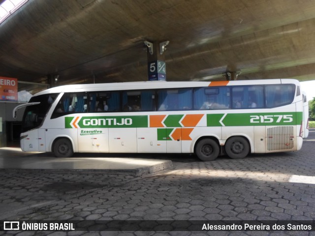 Empresa Gontijo de Transportes 21575 na cidade de Uberlândia, Minas Gerais, Brasil, por Alessandro Pereira dos Santos. ID da foto: 8932429.