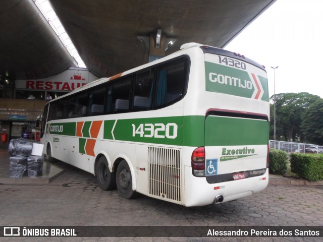 Empresa Gontijo de Transportes 14320 na cidade de Uberlândia, Minas Gerais, Brasil, por Alessandro Pereira dos Santos. ID da foto: 8938932.