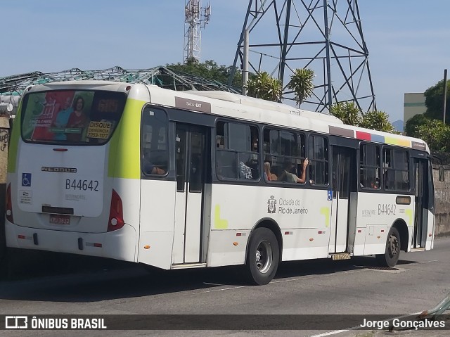 Auto Viação Três Amigos B44642 na cidade de Rio de Janeiro, Rio de Janeiro, Brasil, por Jorge Gonçalves. Número da foto: #8936860.