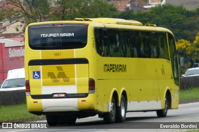 Viação Itapemirim 5861 na cidade de Caçapava, São Paulo, Brasil, por Everaldo Bordini. Número da foto: #8937408.