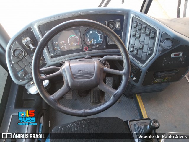 Líder Turismo 2700 na cidade de Peçanha, Minas Gerais, Brasil, por Vicente de Paulo Alves. Número da foto: #8940186.