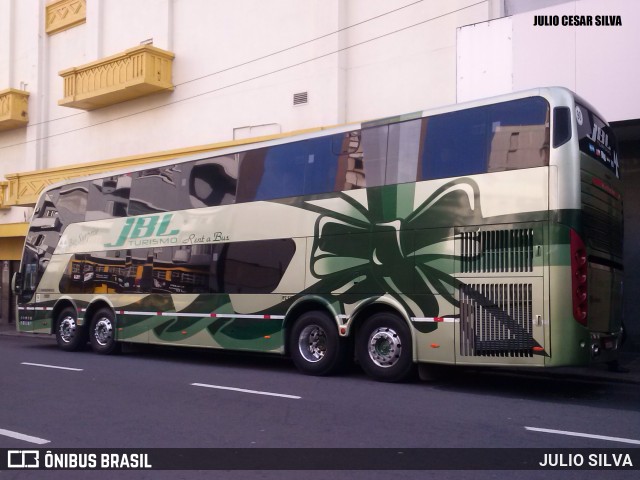 JBL Turismo 4900 na cidade de Porto Alegre, Rio Grande do Sul, Brasil, por JULIO SILVA. Número da foto: #8941633.