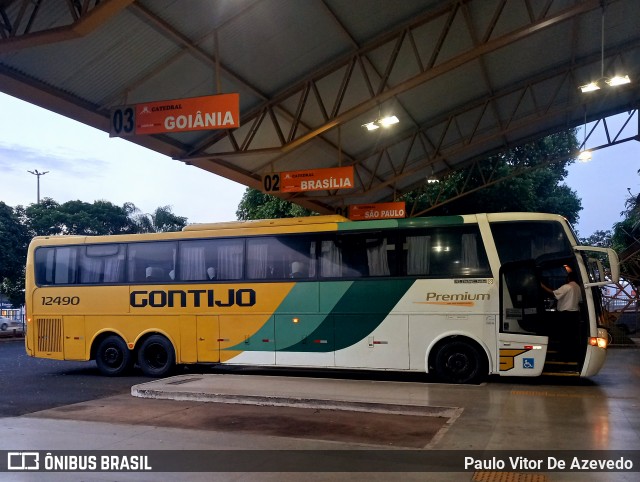 Empresa Gontijo de Transportes 12490 na cidade de Uberaba, Minas Gerais, Brasil, por Paulo Vitor De Azevedo. ID da foto: 8944843.