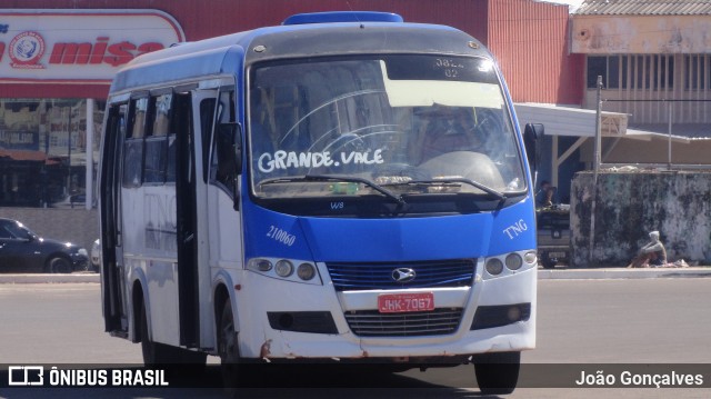 TNG Intermunicipal 210060 na cidade de Novo Gama, Goiás, Brasil, por João Gonçalves. Número da foto: #8874728.