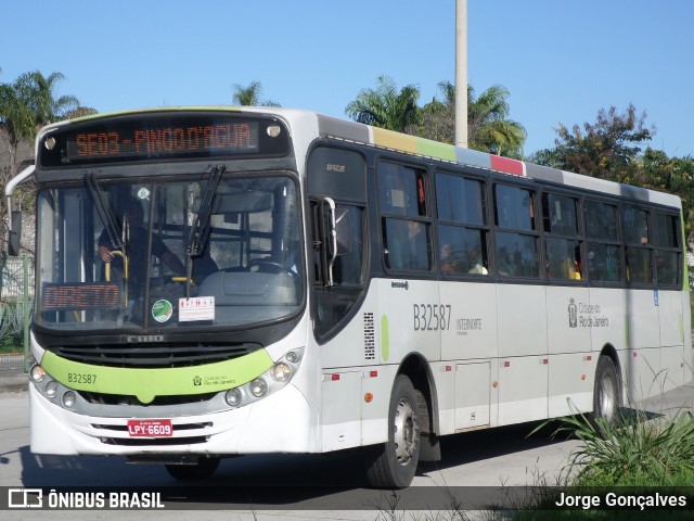 Viação Pavunense B32587 na cidade de Rio de Janeiro, Rio de Janeiro, Brasil, por Jorge Gonçalves. Número da foto: #8872362.