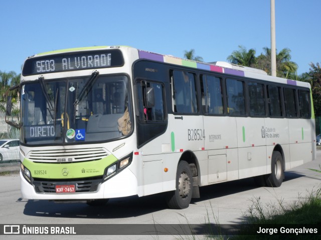 Viação Ideal B28524 na cidade de Rio de Janeiro, Rio de Janeiro, Brasil, por Jorge Gonçalves. ID da foto: 8873416.