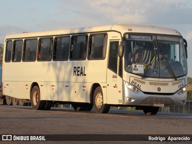 Ônibus Particulares 1214 na cidade de Conselheiro Lafaiete, Minas Gerais, Brasil, por Rodrigo  Aparecido. Número da foto: #8873661.