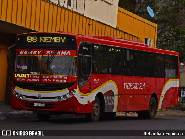 Ytororó S.A. - Línea 88 1242 na cidade de Asunción, Paraguai, por Sebastian Espinola. Número da foto: #8952351.