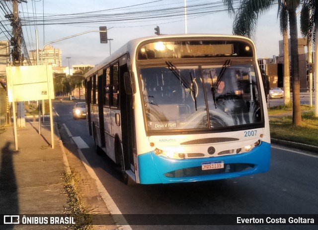 Moura Transportes 2007 na cidade de Cariacica, Espírito Santo, Brasil, por Everton Costa Goltara. Número da foto: #8951822.