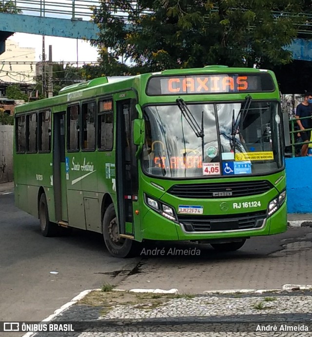 Transportes Santo Antônio RJ 161.124 na cidade de Duque de Caxias, Rio de Janeiro, Brasil, por André Almeida. ID da foto: 8878861.