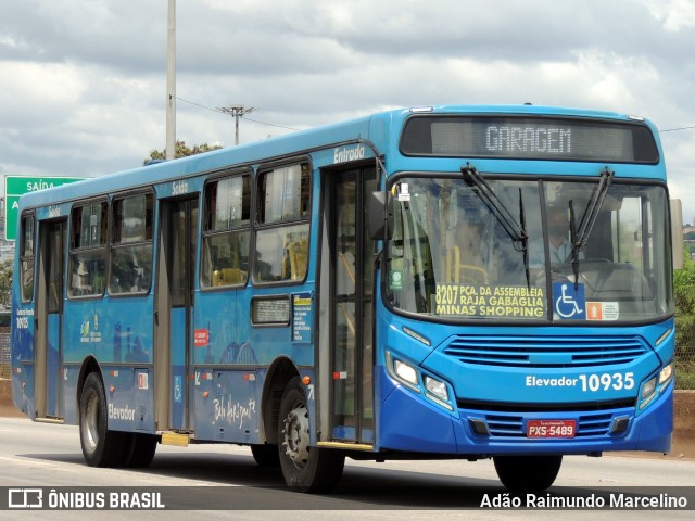 Auto Omnibus Floramar 10935 na cidade de Belo Horizonte, Minas Gerais, Brasil, por Adão Raimundo Marcelino. ID da foto: 8881563.