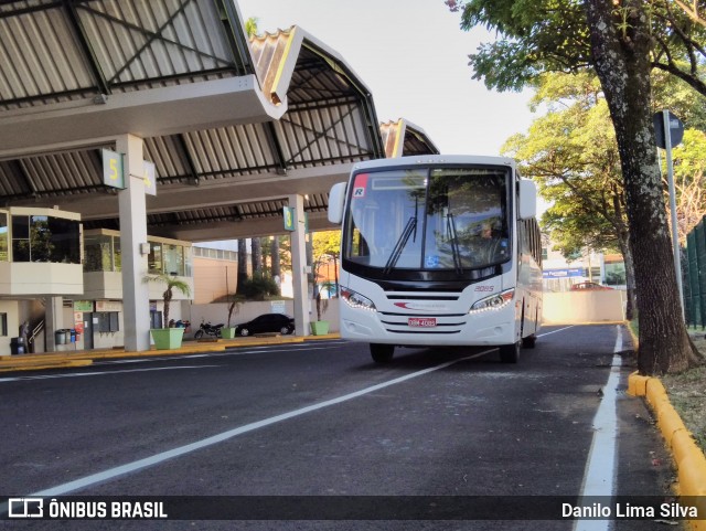 Cristalense Transportes e Turismo 2085 na cidade de Franca, São Paulo, Brasil, por Danilo Lima Silva. ID da foto: 8881161.