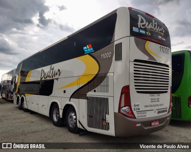 Realtur 11000 na cidade de Aparecida, São Paulo, Brasil, por Vicente de Paulo Alves. Número da foto: #8885334.