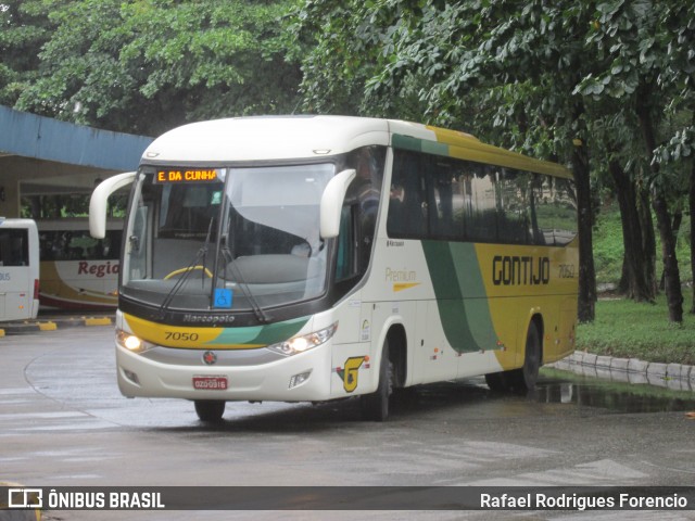 Empresa Gontijo de Transportes 7050 na cidade de Salvador, Bahia, Brasil, por Rafael Rodrigues Forencio. ID da foto: 8886112.