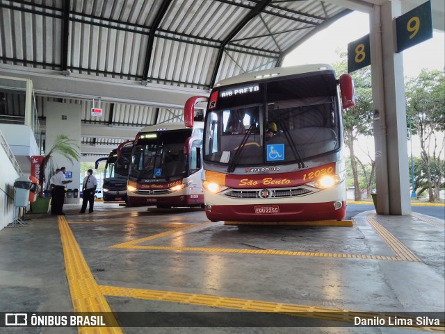 Viação São Bento Ribeirão Preto 12030 na cidade de Franca, São Paulo, Brasil, por Danilo Lima Silva. ID da foto: 8888306.