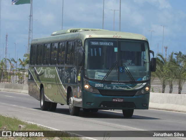 Asa Branca Turismo 2065 na cidade de Jaboatão dos Guararapes, Pernambuco, Brasil, por Jonathan Silva. Número da foto: #8889378.