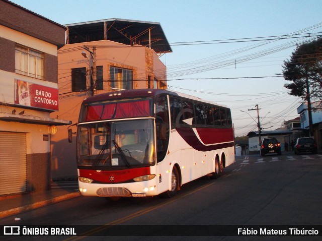 Ônibus Particulares 9G77 na cidade de Três Corações, Minas Gerais, Brasil, por Fábio Mateus Tibúrcio. Número da foto: #8889061.