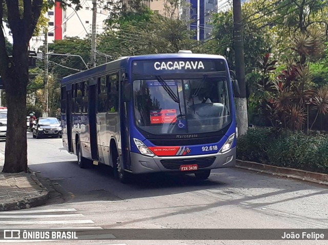 Empresa de Ônibus Pássaro Marron 92.618 na cidade de Taubaté, São Paulo, Brasil, por João Felipe. ID da foto: 8889243.