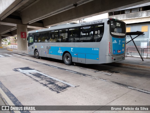 Cooper Líder > A2 Transportes 6 8096 na cidade de São Paulo, São Paulo, Brasil, por Bruno  Felício da Silva. ID da foto: 8889283.